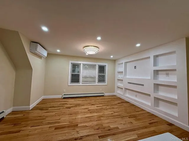 2 bed, 1.0 bath, 1397 sqft, $3,100 — Photo 3