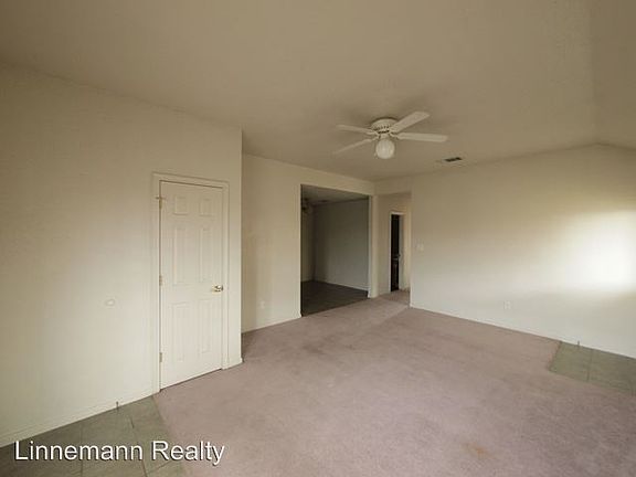 3rd image of 2708 Lucille Dr #B