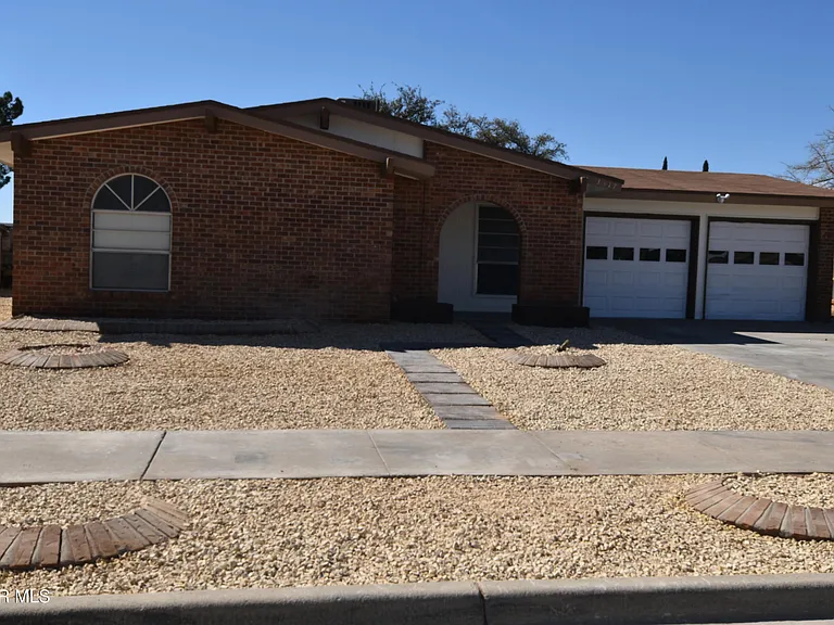 3417 Guthrie St — Photo 1