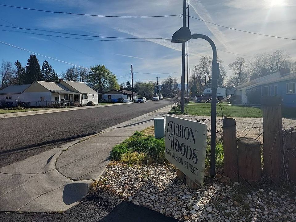 2nd image of 4747 W Albion St