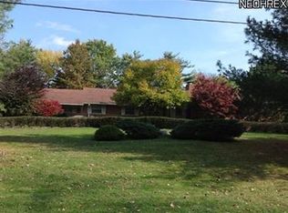 2819 Medfield Rd, Pepper Pike, OH 44124