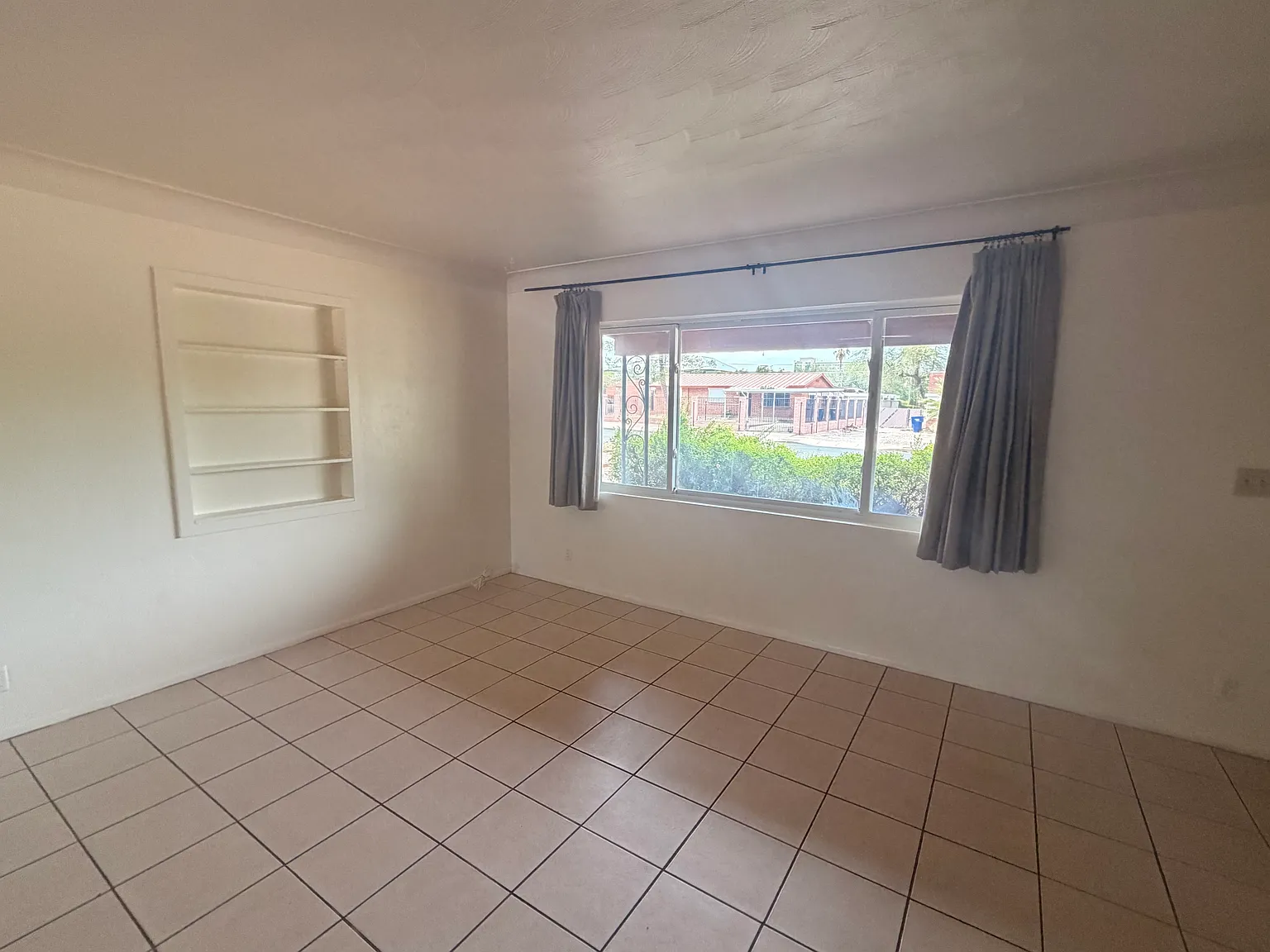 4 bed, 2246 sqft, $2,200 — Photo 4