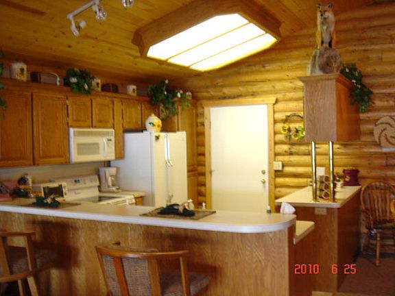 4th image of 3856 Lake Shore Dr