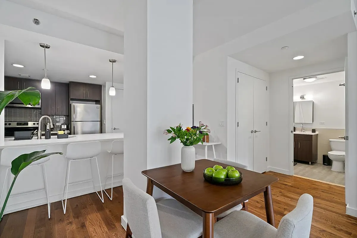 260 West 26th Street — Photo 3