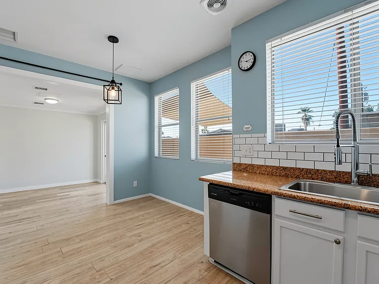 1886 E Don Carlos Ave #139 — Photo 17