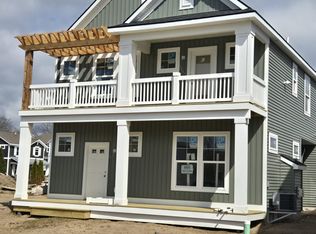 1022 S Cove Cir, Whitehall, MI