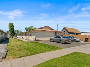 722 N 3rd Ave, Yakima, WA 98902
