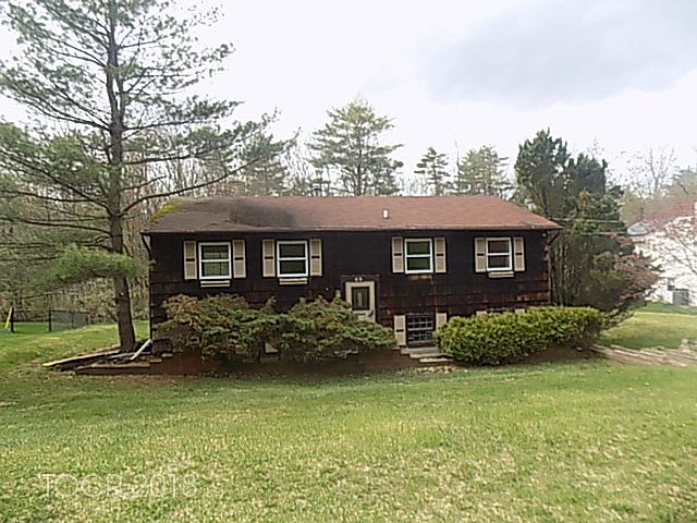2nd image of 49 Bisset Dr