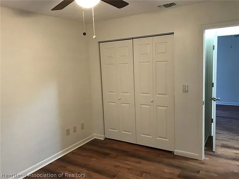 5015 Manatee Dr — Photo 11