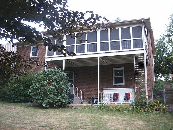 2nd image of 1409 Crawford Ave