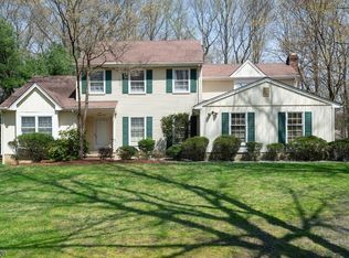 21 Joyce Ln, Red Bank, NJ 07701