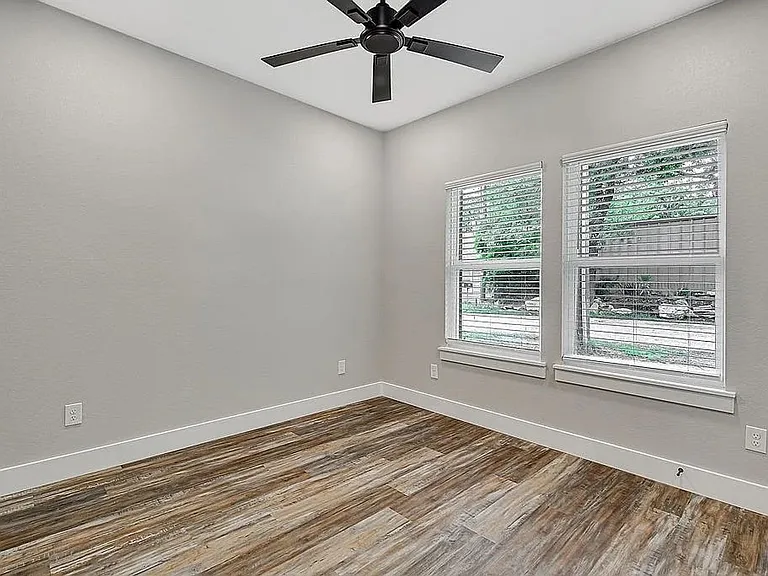 91 Live Oak St — Photo 10