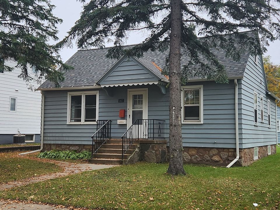 1st image of 2417 6th Ave E