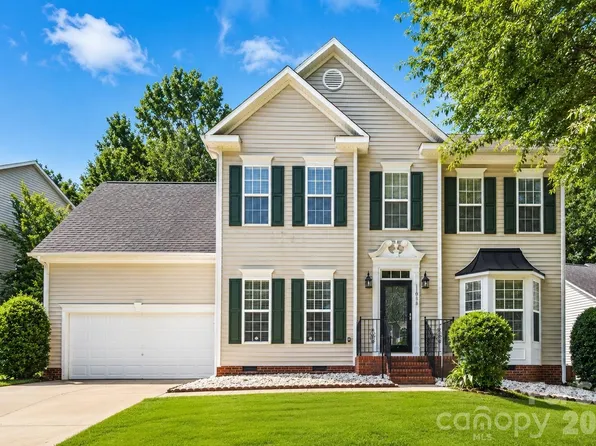 11938 Harmon Ln, Pineville, NC 28134