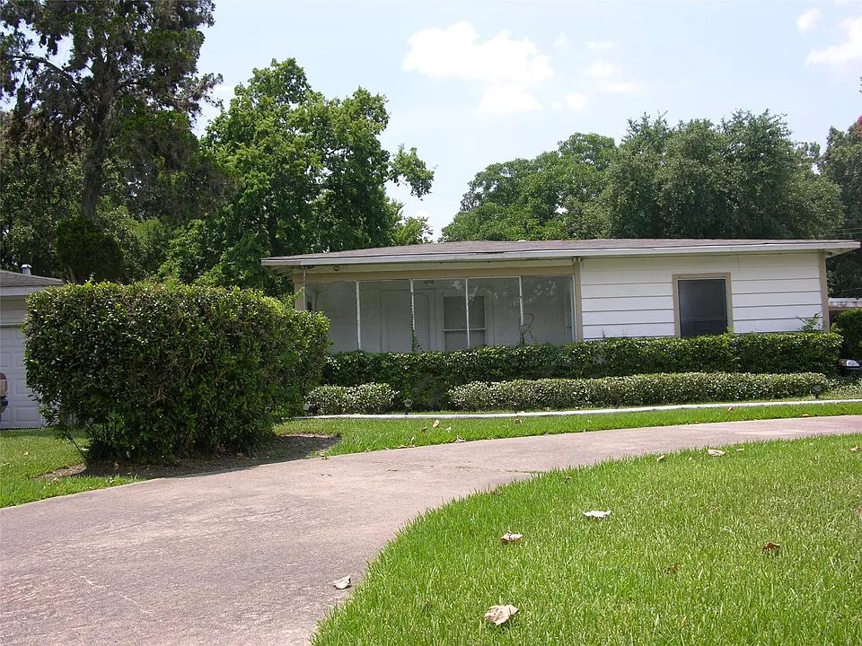 3520 Southmore Blvd