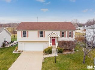 103 Castleman Ct, Creve Coeur, IL