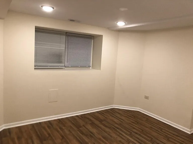 6501 S Langley Ave #0 — Photo 8