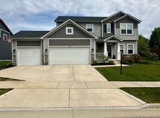 2450 Kerry Dr, Valparaiso, IN 46385