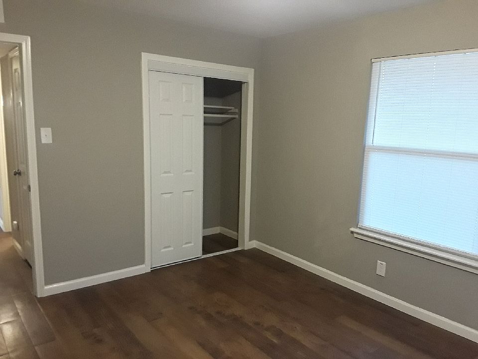 1st image of 518 Westwood Dr