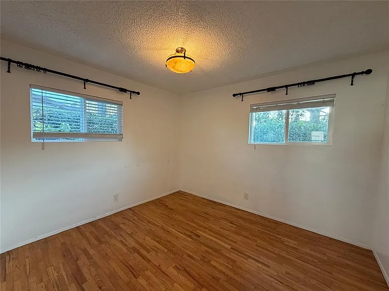 5937 Sultana Ave — Photo 14