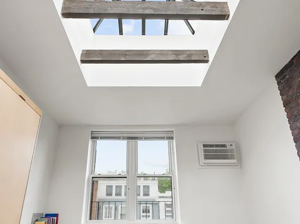 135 Amity Street 4C image 2 of 6
