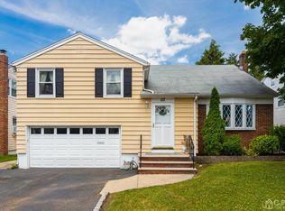 117 Charlotte Ter, Roselle Park, NJ 07204