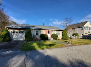 33 Stewart St, Wells, ME 04090