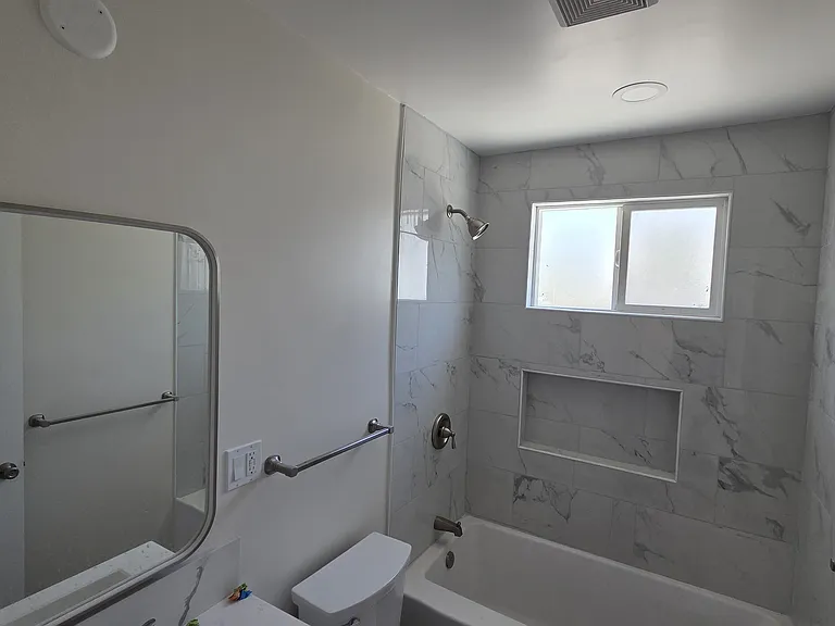 19908 Saticoy St — Photo 14