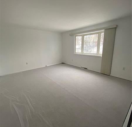4th image of 304 Boyce Park Dr