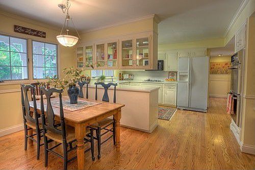 3rd image of 8 Heritage Ct