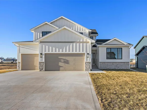 1335 NW Yorktown Dr, Waukee, IA 50263