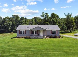 32 Jolly Rd, Amsterdam, NY 12010