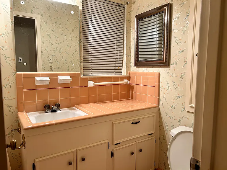 7214 Sharpview Dr — Photo 13