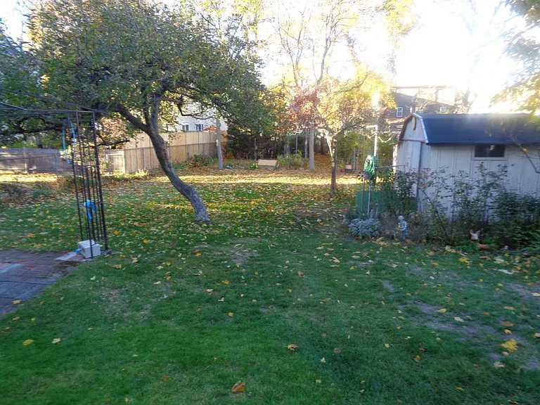 Beech St — Photo 14