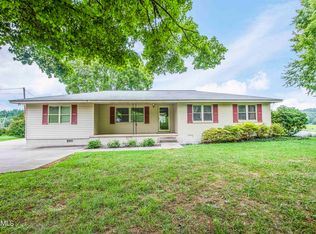 2943 Sugar Grove Valley Rd, Harriman, TN 37748