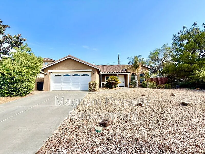 102 Goldenrod Ave