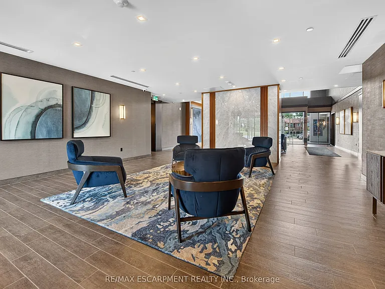 460 Dundas St E #522 — Photo 13
