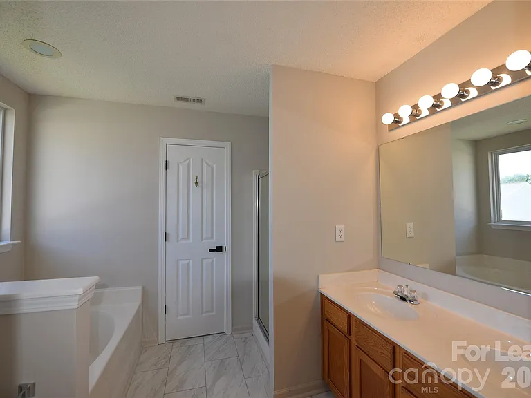 12531 Deaton Hill Dr — Photo 20
