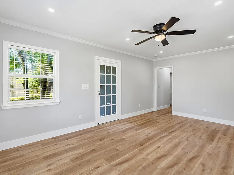 2291 Cottle Ave — Photo 8