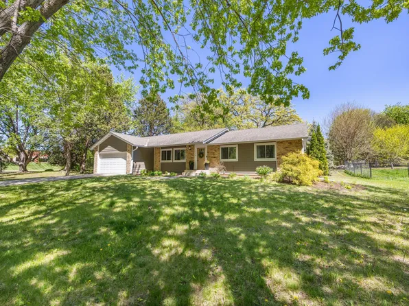 7270 Timber Ln N, Maple Grove, MN 55369
