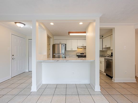 3rd image of 8386 Brockham Dr APT B