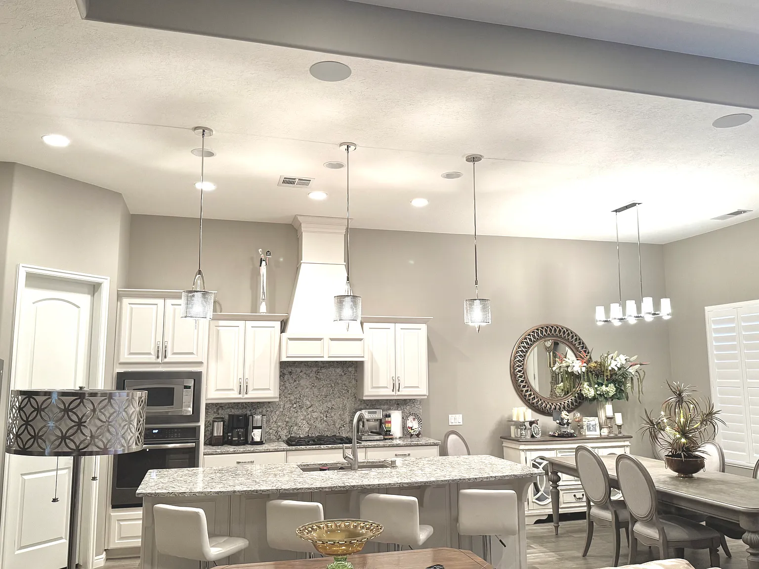 4 bed, 3139 sqft, $3,200 — Photo 3