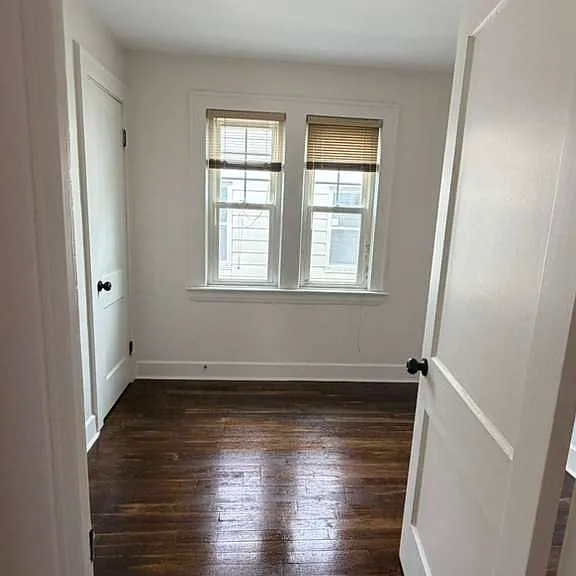 10006 Plymouth Ave — Photo 9