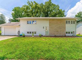 104 E Stahl St, Elkhart, IL 62634