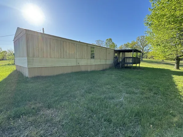 942 Keen Hollow Rd, Westmoreland, TN 37186