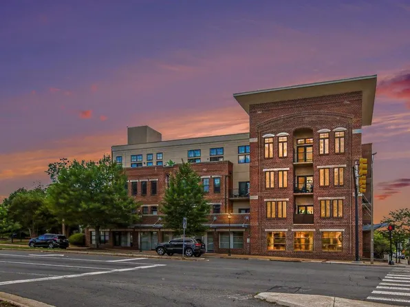 181 E Reed Ave APT 201, Alexandria, VA 22305