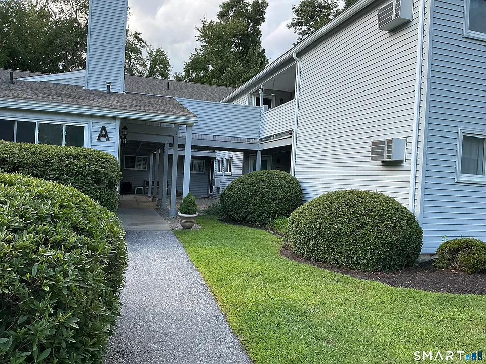 11 E Farms Rd #11A