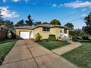 96 Andres Pl, Cheektowaga, NY 14225