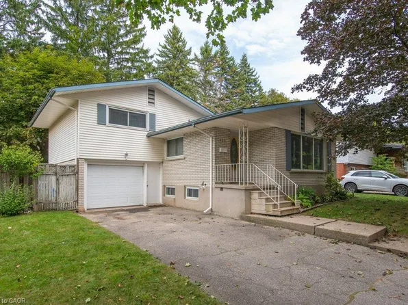 132 Forest Hill Dr, Kitchener, ON N2M 4G3