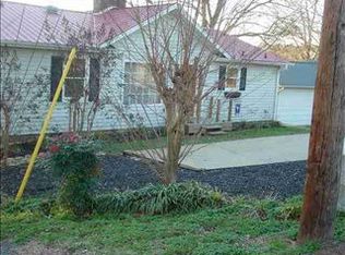 411 Lyman Lake Rd, Lyman, SC 29365